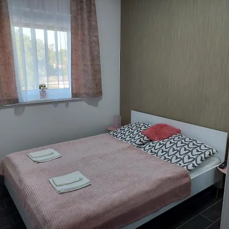 Apartment Sweet Apartman Balatonszarszo